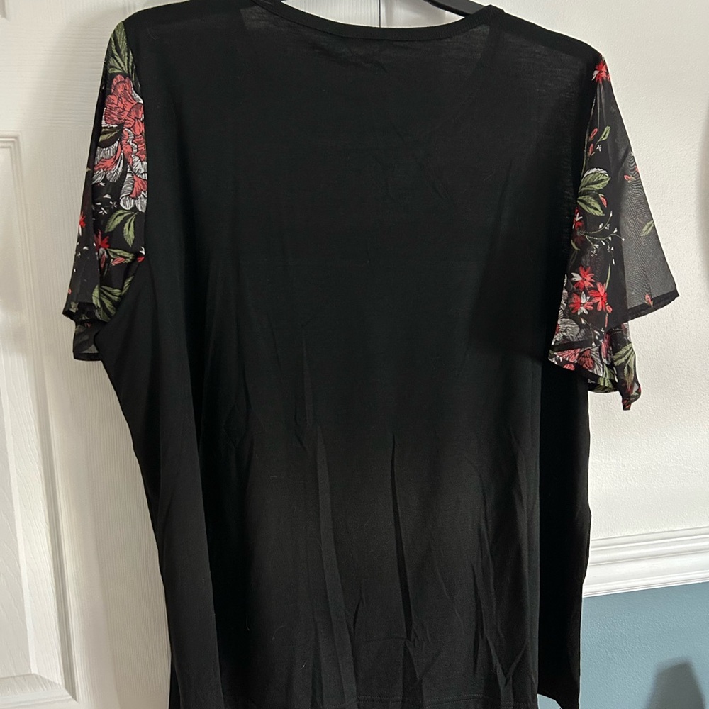 Plus Size Bloomchic Top - Picture 6 of 6